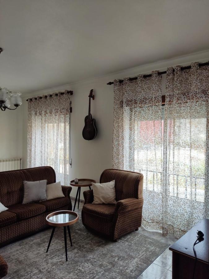Casa Sossegada Na Batalha Villa Exteriör bild