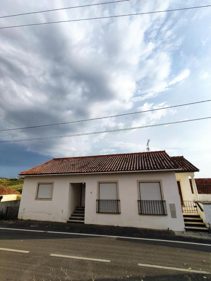 Casa Sossegada Na Batalha Villa Exteriör bild